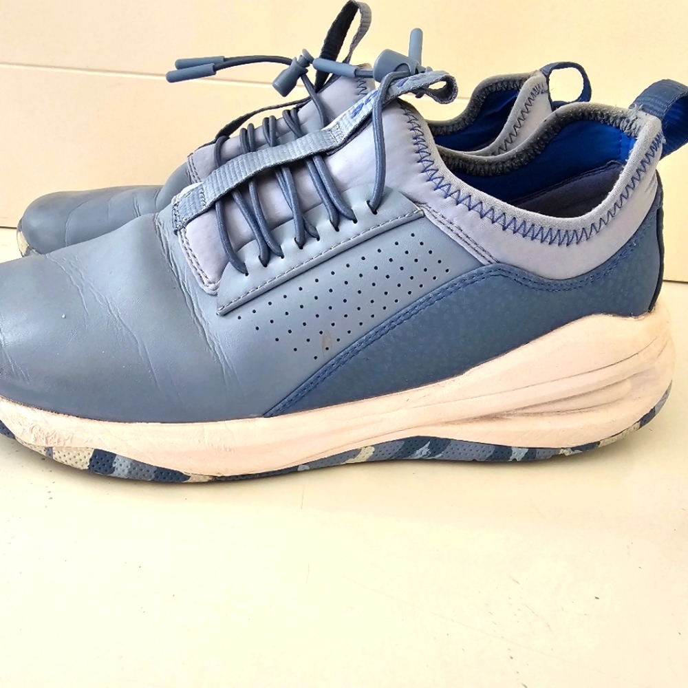 Clove CL022 nursing shoe size 8 pre-owned.